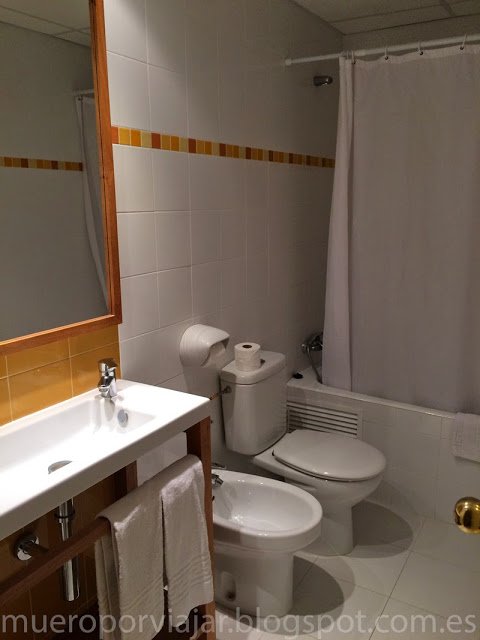Baño de la habitación del Hotel Diamant, Mallorca