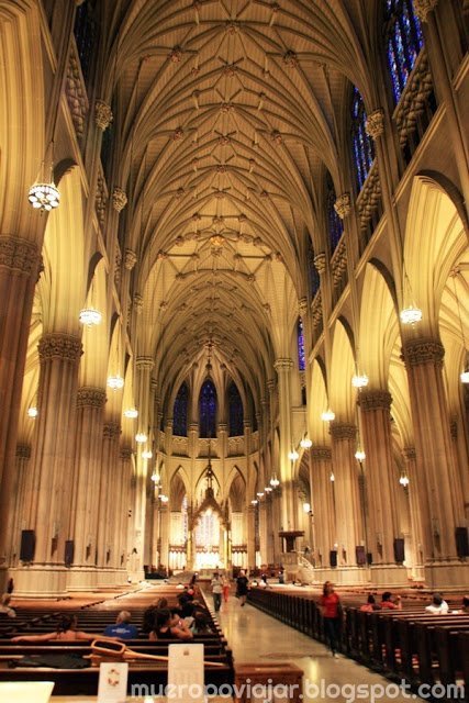 Interior de la catedral de San Patricio de New York