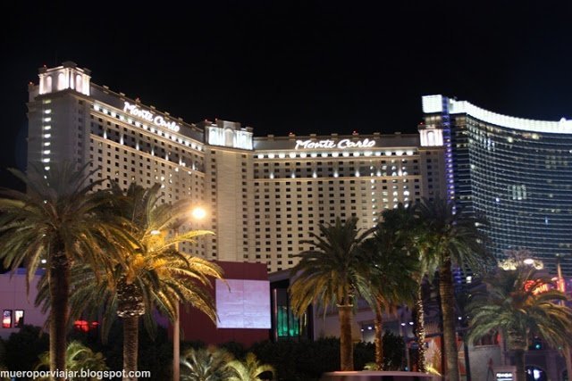 Fachada del Hotel Monte Carlo en Las Vegas