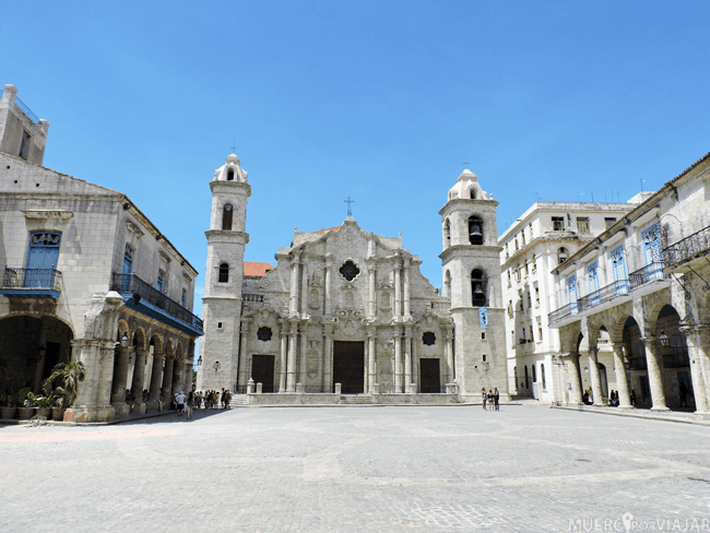 Vista frontal de la Catedral de la Habana