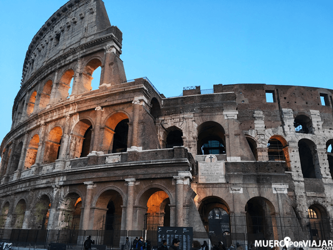 Espléndido Coliseo Romano, siempre imponente