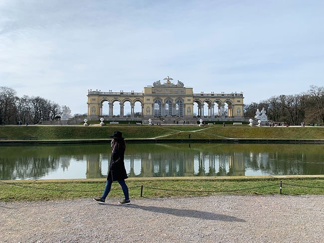 Los jardines del palacio Schoenbrunn en Viena