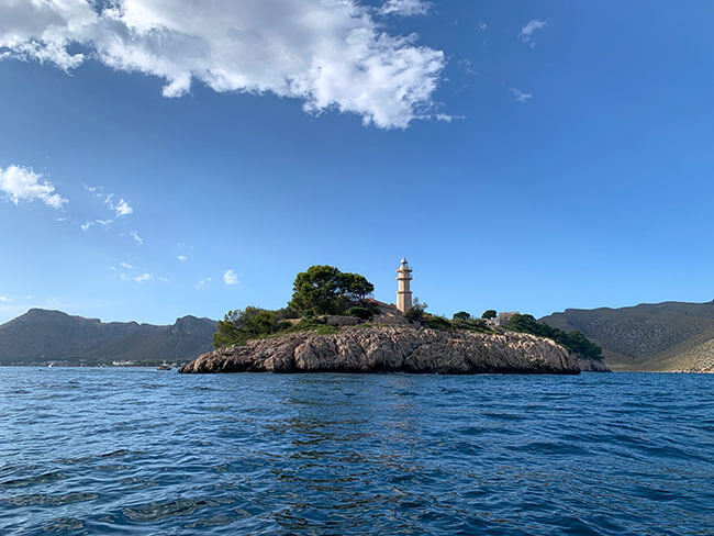 Faro de Pollença desde el barco
