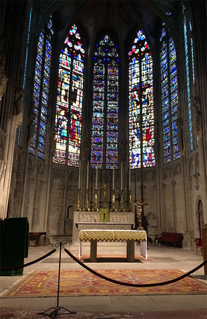 Interior de la Basílica de Saint-Nazaire