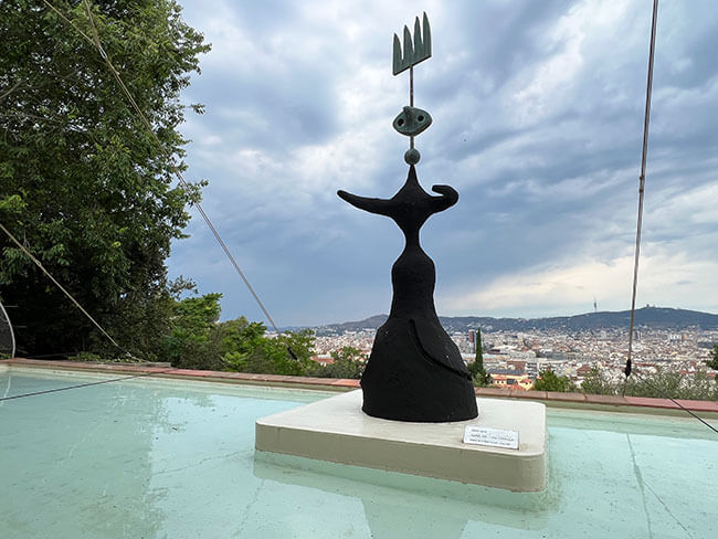 Estudio para un monumento ofrecido a la ciudad de Barcelona (Luna, sol y una estrella) de Joan Miró